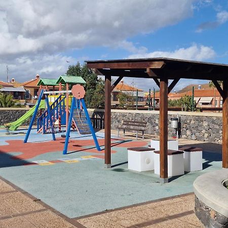Vivienda vacacional A38473 bonita, agradable y tranquila en Tenerife Costa del Silencio Exterior foto